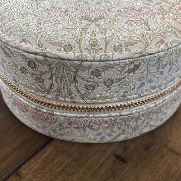 Jewellry Box - Picture 2 of 6